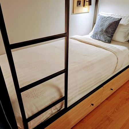 Cosy Koala Hostel Тбилиси Екстериор снимка