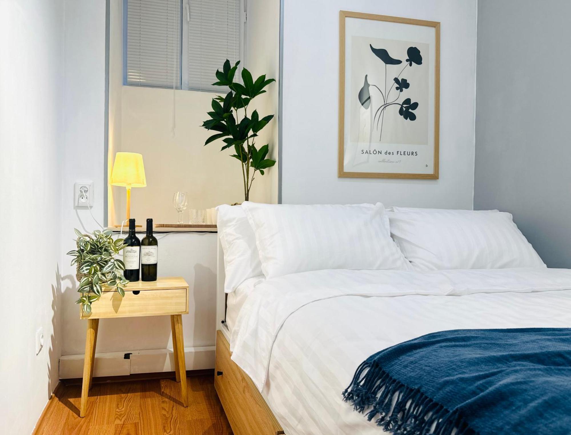 Cosy Koala Hostel Тбилиси Екстериор снимка