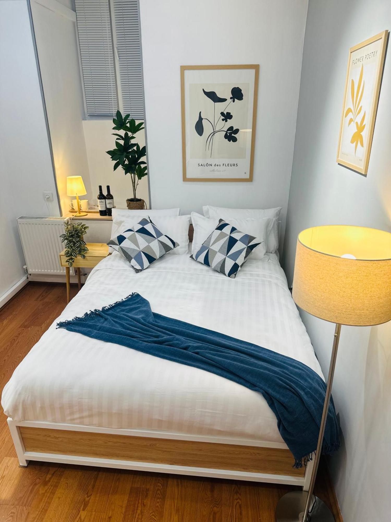 Cosy Koala Hostel Тбилиси Екстериор снимка